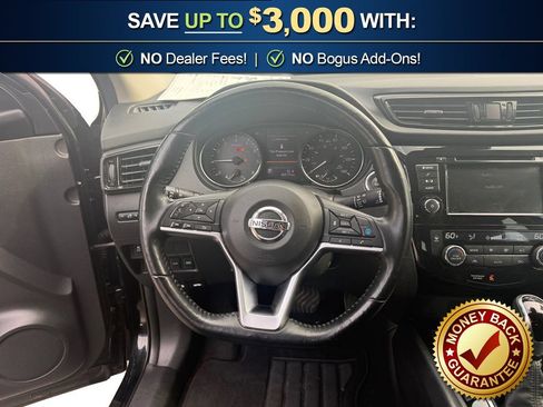 Used 2021 Nissan Rogue Sport SV w/ Technology Package FWD image 18