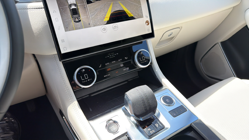 New 2026 Jaguar F-PACE R-Dynamic S AWD/4WD image 21