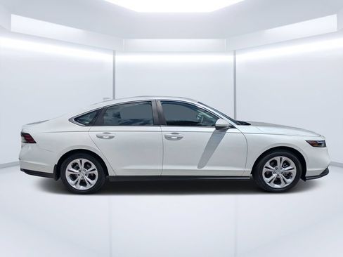 Used 2024 Honda Accord LX image 2