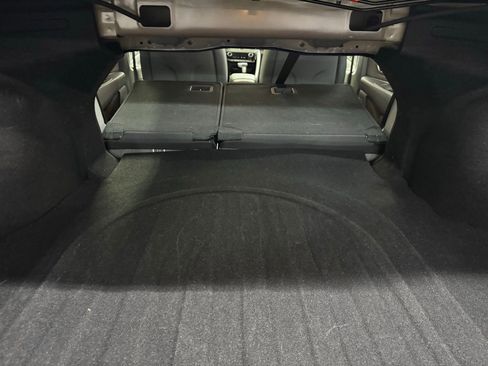 Used 2025 Hyundai Elantra SEL FWD image 36