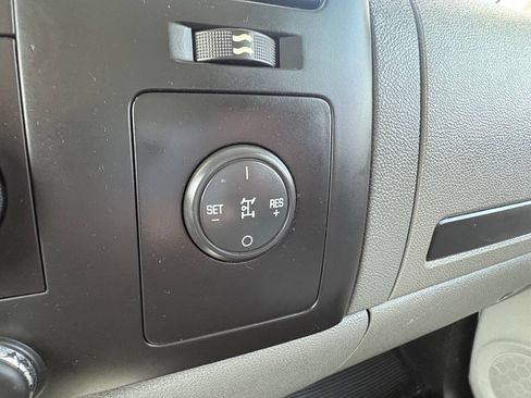 Used 2009 Chevrolet Silverado 3500 W/T RWD image 27