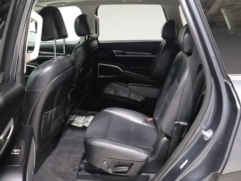 Used 2021 Kia Telluride S AWD/4WD image 17