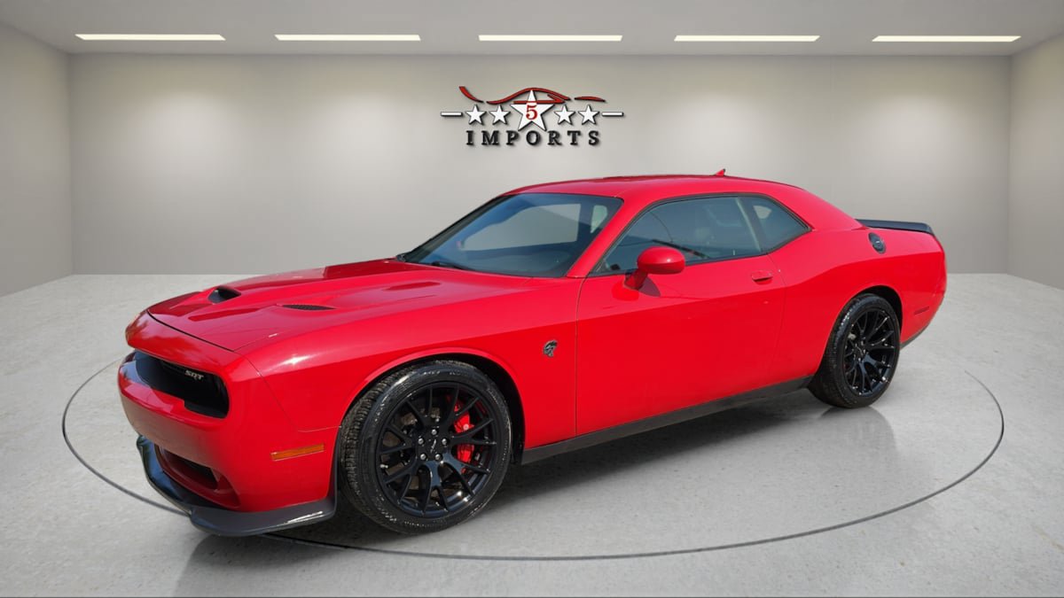 Used 2015 Dodge Challenger SRT Hellcat RWD image 1