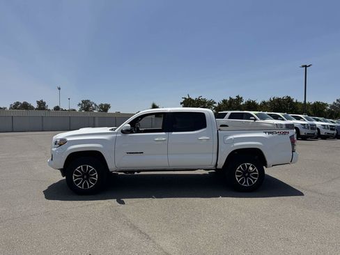 Used 2021 Toyota Tacoma TRD Sport w/ Technology Package image 7
