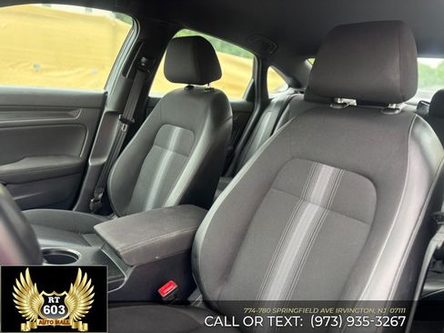 Used 2025 Honda Civic Sport image 17