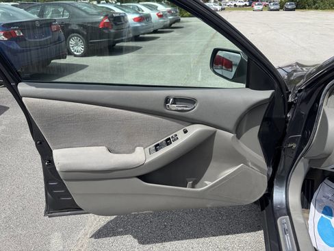 Used 2010 Nissan Altima 2.5 S image 12