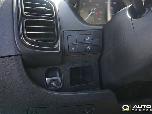 Used 2025 RAM ProMaster 2500 w/ Convenience Group FWD image 18