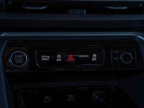 New 2025 Audi Q5 Premium Plus image 12