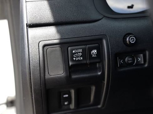 Used 2011 Lexus IS 350C w/ Luxury Pkg RWD image 45