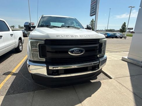 Used 2017 Ford F250 XL w/ Power Equipment Group AWD/4WD image 2