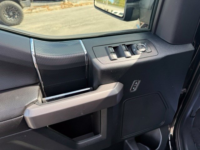 Used 2020 Ford F150 XLT w/ Equipment Group 302A Luxury AWD/4WD image 18