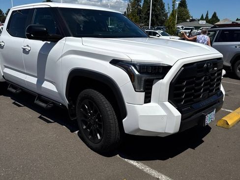 Used 2025 Toyota Tundra Limited w/ TRD Off-Road Package AWD/4WD image 4