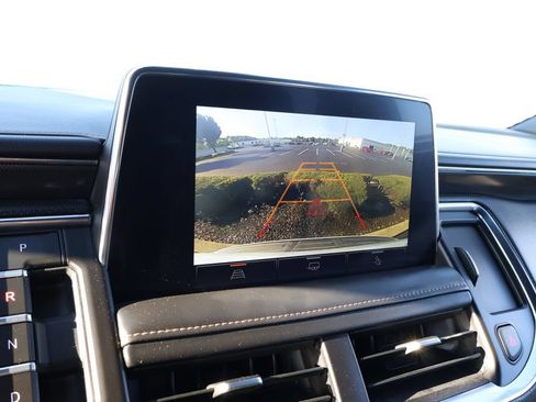 Used 2023 GMC Yukon XL AT4 w/ LPO, Floor Liner Package AWD/4WD image 25