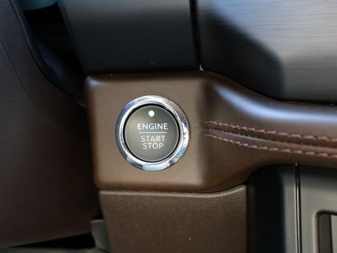 Used 2024 Ford Expedition King Ranch image 34