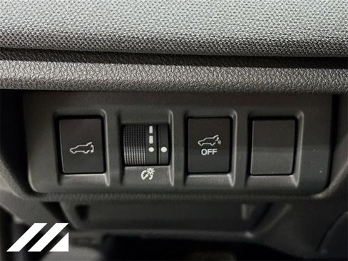 Certified 2025 Subaru Outback Premium image 10