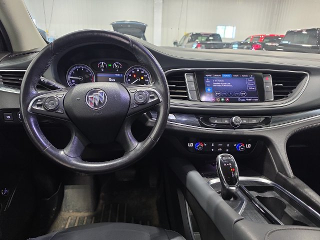 Used 2020 Buick Enclave Essence AWD/4WD image 13
