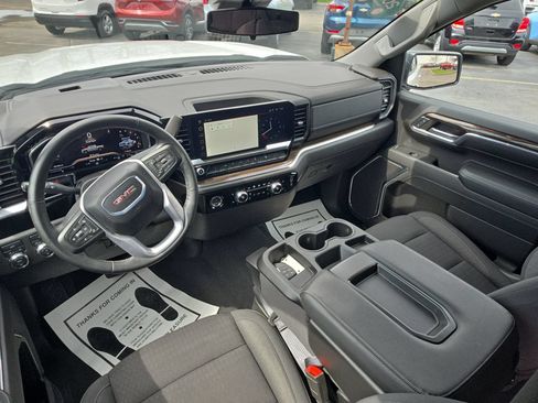 Certified 2024 GMC Sierra 1500 Elevation AWD/4WD image 12