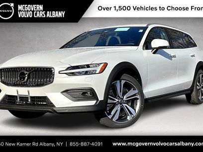 New 2026 Volvo V60 B5 Cross Country Plus w/ Protection Package Premier