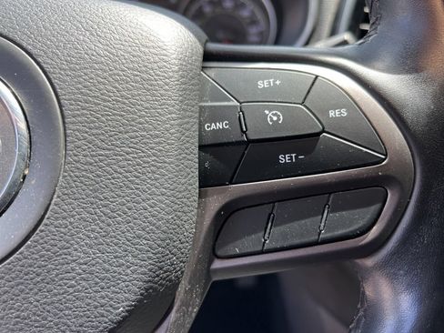 Certified 2020 Jeep Cherokee Limited AWD/4WD image 14