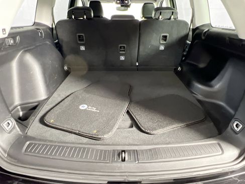 Used 2022 Jeep Grand Cherokee Limited image 24