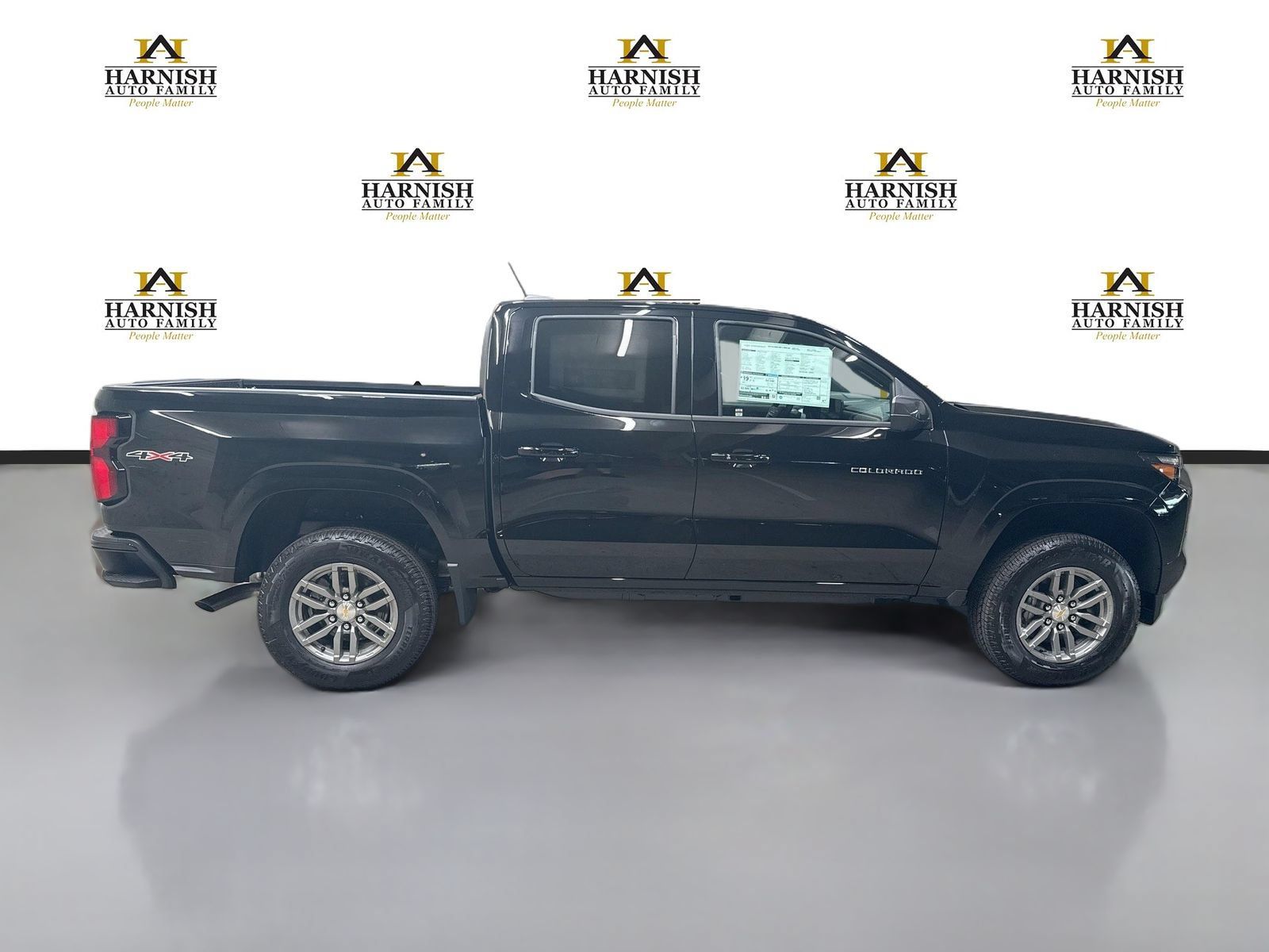 New 2026 Chevrolet Colorado LT w/ LT Convenience Package AWD/4WD image 4