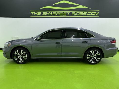 Used 2022 Volkswagen Passat 2.0T SE FWD image 6