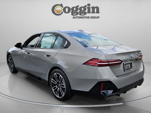 New 2026 BMW 530i w/ M Sport Package image 3