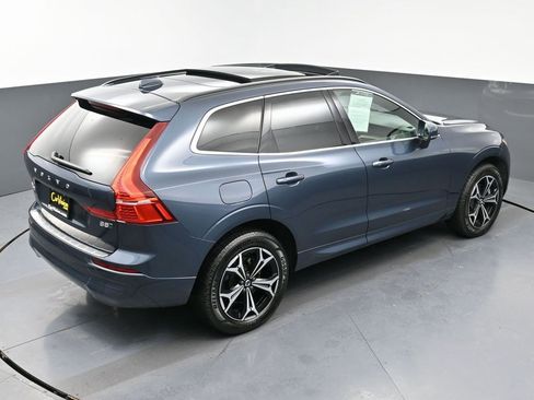 Used 2022 Volvo XC60 B5 Momentum w/ Climate Package image 44