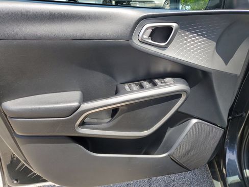 Certified 2023 Kia Soul S FWD image 19