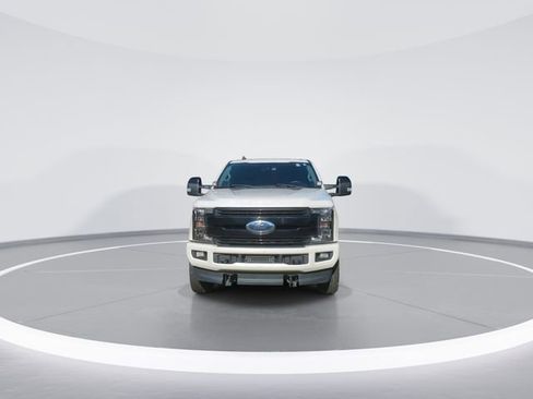 Used 2019 Ford F250 Lariat w/ Lariat Ultimate Package AWD/4WD image 3