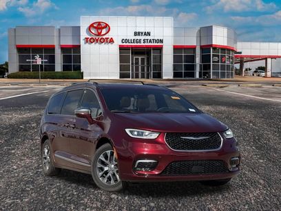 Used 2022 Chrysler Pacifica Pinnacle
