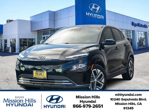 Certified 2023 Hyundai Kona SE image 1