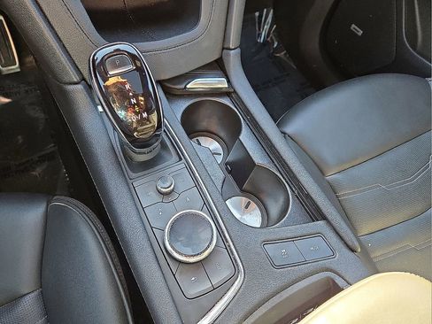 Used 2024 Cadillac XT6 Sport w/ Platinum Package image 31