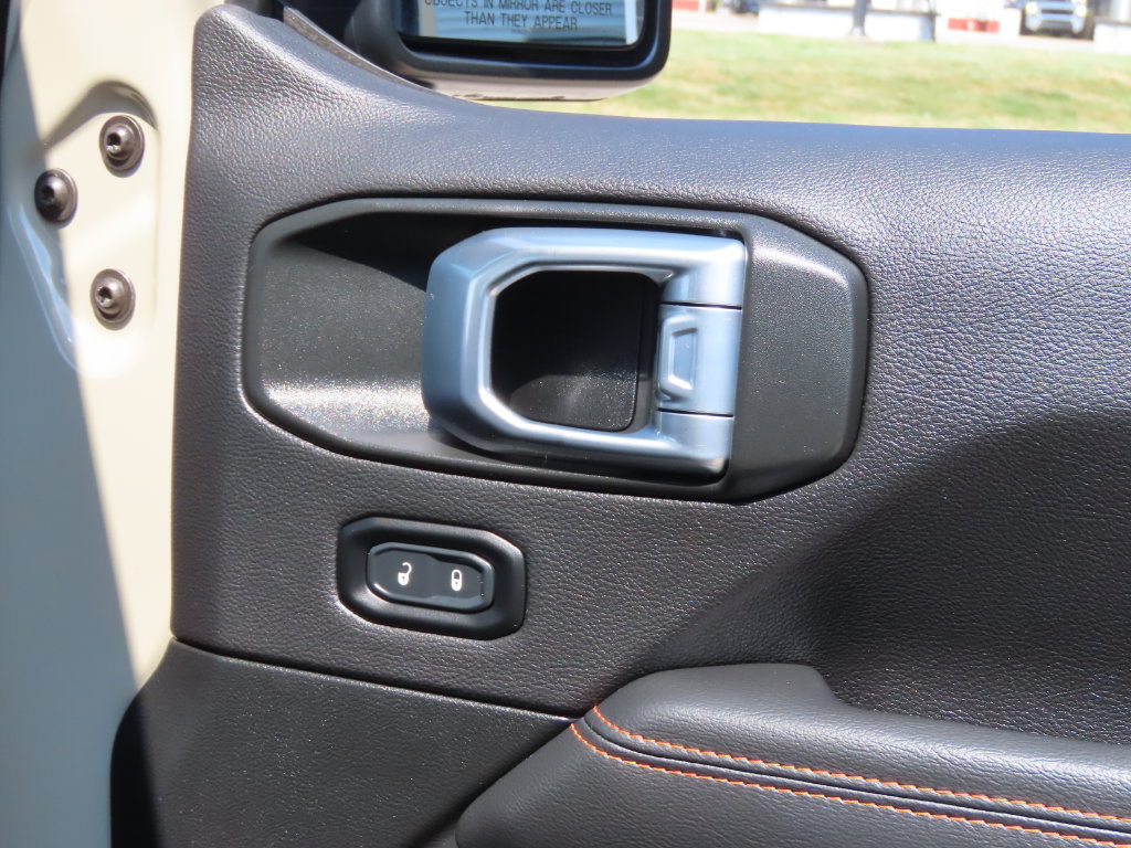 Used 2022 Jeep Gladiator Mojave w/ LED Lighting Group AWD/4WD image 35
