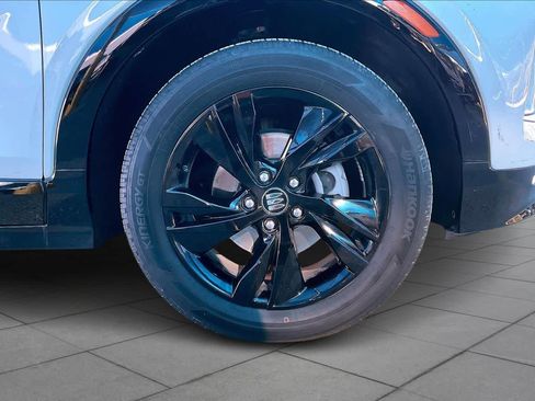 Certified 2024 Buick Encore GX Sport Touring w/ Black Roof Package image 10