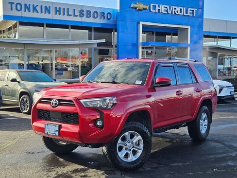 Used 2022 Toyota 4Runner SR5 image 2