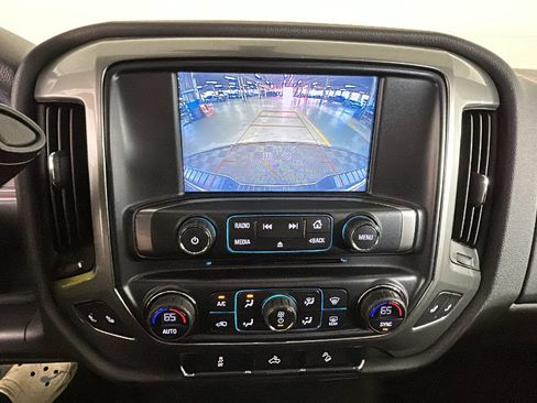 Used 2018 Chevrolet Silverado 1500 LT w/ Redline Edition AWD/4WD image 28