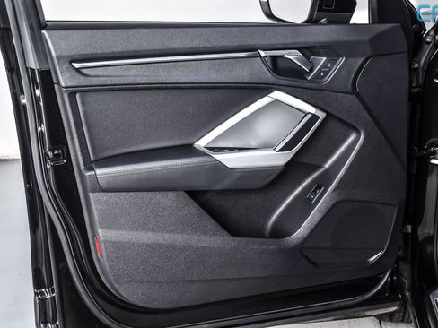 Used 2020 Audi Q3 2.0T Premium w/ Convenience Package image 17