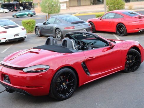Used 2017 Porsche 718 Boxster S RWD image 19
