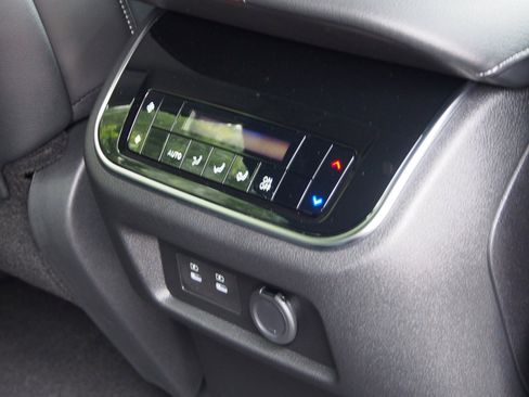 New 2026 Nissan Armada SL w/ Captain's Chari Seat Package image 14