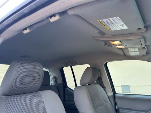 Used 2012 Nissan Frontier SV w/ SV Premium Utility Pkg image 34