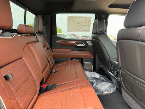 New 2026 GMC Sierra 1500 Denali Ultimate w/ LPO, Black Badging Package AWD/4WD image 34