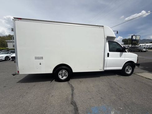 Used 2013 Chevrolet Express 3500 w/ Chrome Appearance Package RWD image 5