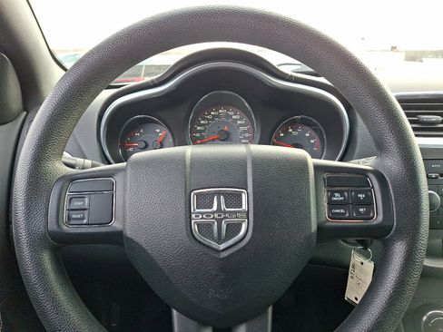 Used 2013 Dodge Avenger SE image 19