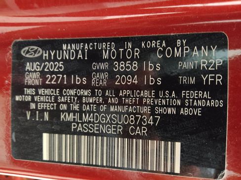 Used 2025 Hyundai Elantra Sport FWD image 33