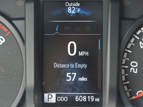 Used 2022 Toyota Tacoma SR w/ SR Convenience Package image 4