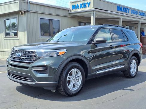 Certified 2023 Ford Explorer XLT image 1