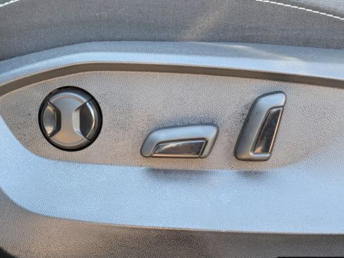 Certified 2024 Volkswagen Taos SE AWD/4WD image 20