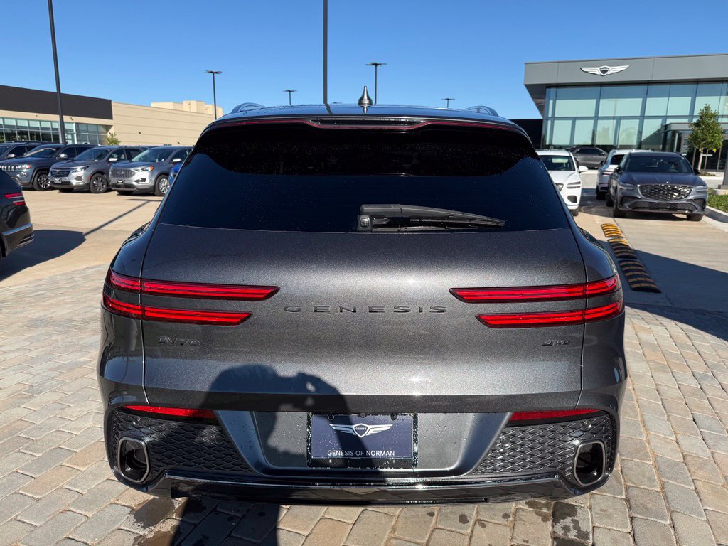Used 2022 Genesis GV70 2.5T w/ Advanced Package AWD/4WD image 4