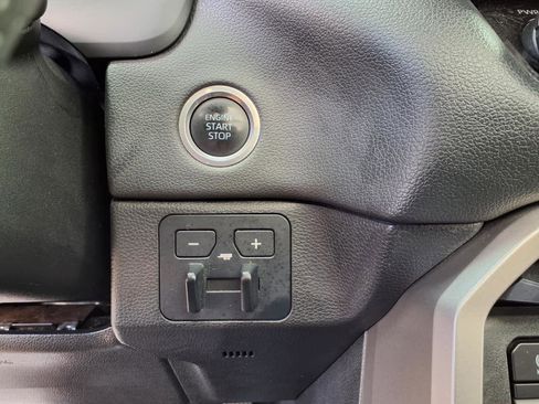 Used 2022 Toyota Tundra Limited AWD/4WD image 28